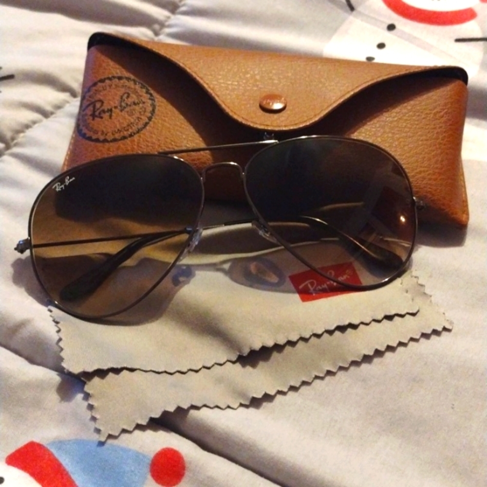 RAY BAN Sunglasses 🌞
